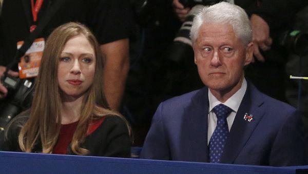 Bill & Chelsea at debate